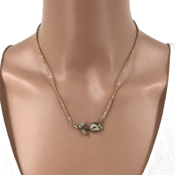 Tulip Necklace Gold Tone Rhinestone Accent Adjustable Length - Picture 1 of 2